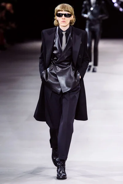 Look 61